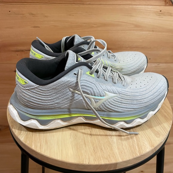 Mizuno Women's Wave Horizon 6 Running Shoe in Heather White Size 8 - Picture 7 of 14